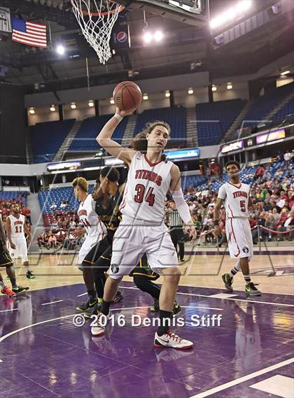 Thumbnail 2 in Antelope vs. Vanden (CIF SJS D2 Semifinal) photogallery.