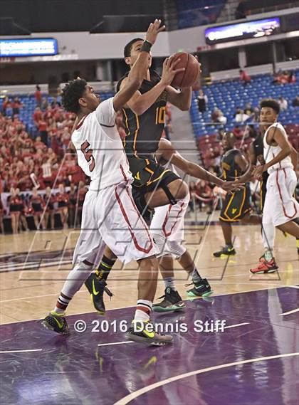 Thumbnail 2 in Antelope vs. Vanden (CIF SJS D2 Semifinal) photogallery.