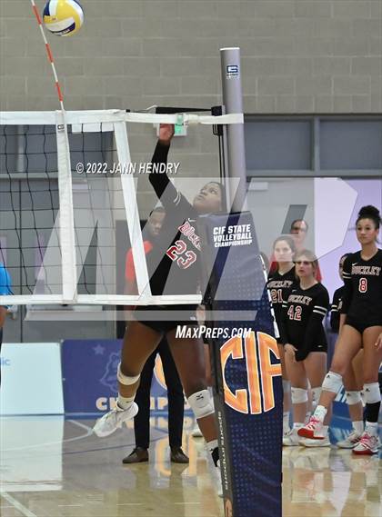 Thumbnail 2 in Archie Williams @ Buckley (CIF D3 State Final) photogallery.