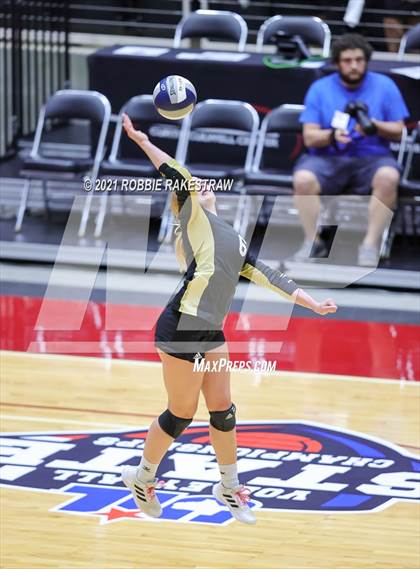 Thumbnail 3 in Beckville vs. Crawford (UIL Volleyball 2A Semifinals) photogallery.