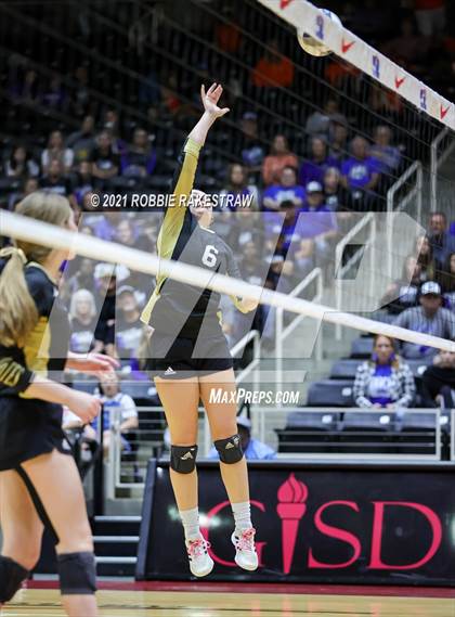 Thumbnail 2 in Beckville vs. Crawford (UIL Volleyball 2A Semifinals) photogallery.