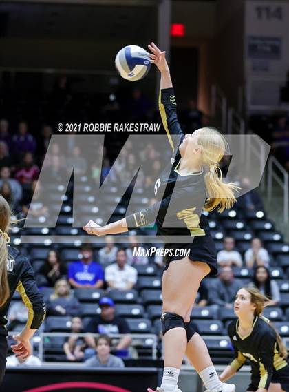 Thumbnail 1 in Beckville vs. Crawford (UIL Volleyball 2A Semifinals) photogallery.