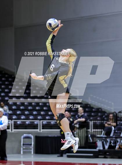 Thumbnail 3 in Beckville vs. Crawford (UIL Volleyball 2A Semifinals) photogallery.