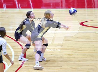 Thumbnail 3 in Beckville vs. Crawford (UIL Volleyball 2A Semifinals) photogallery.