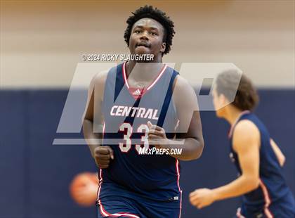 Thumbnail 2 in Central @ Burroughs (MSHSAA Class 4 Quarterfinal) photogallery.