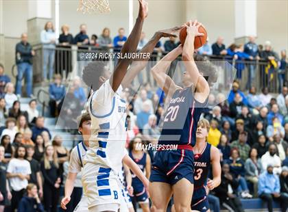Thumbnail 3 in Central @ Burroughs (MSHSAA Class 4 Quarterfinal) photogallery.