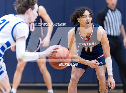 Thumbnail 3 in Central @ Burroughs (MSHSAA Class 4 Quarterfinal) photogallery.