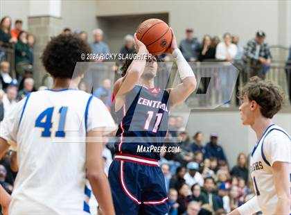 Thumbnail 2 in Central @ Burroughs (MSHSAA Class 4 Quarterfinal) photogallery.