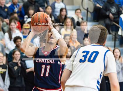 Thumbnail 3 in Central @ Burroughs (MSHSAA Class 4 Quarterfinal) photogallery.