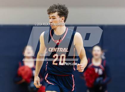 Thumbnail 3 in Central @ Burroughs (MSHSAA Class 4 Quarterfinal) photogallery.