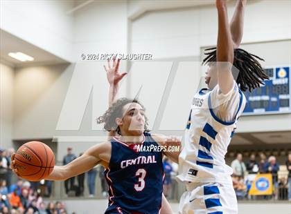 Thumbnail 1 in Central @ Burroughs (MSHSAA Class 4 Quarterfinal) photogallery.