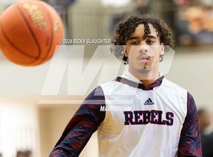 Thumbnail 2 in Central @ Burroughs (MSHSAA Class 4 Quarterfinal) photogallery.