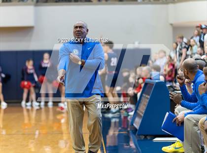 Thumbnail 3 in Central @ Burroughs (MSHSAA Class 4 Quarterfinal) photogallery.