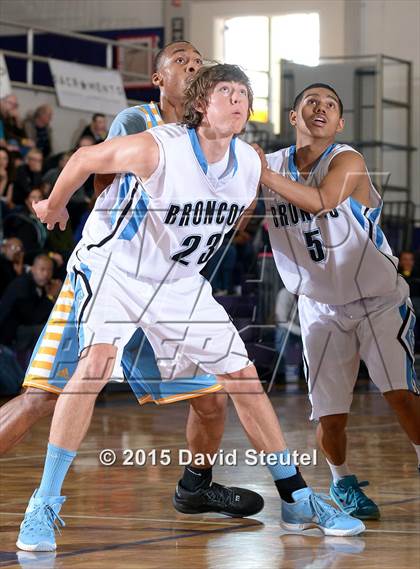 Thumbnail 3 in Burbank vs. Clovis North (St. Hope Elite Classic) photogallery.