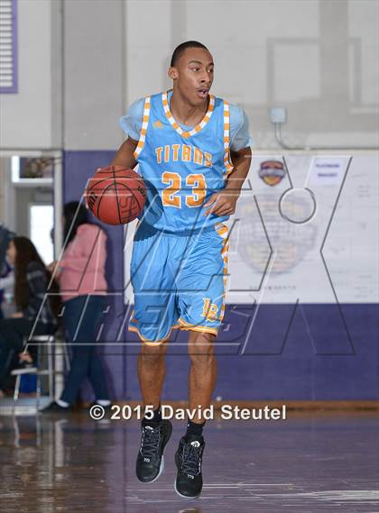 Thumbnail 1 in Burbank vs. Clovis North (St. Hope Elite Classic) photogallery.