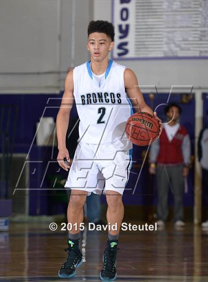 Thumbnail 3 in Burbank vs. Clovis North (St. Hope Elite Classic) photogallery.