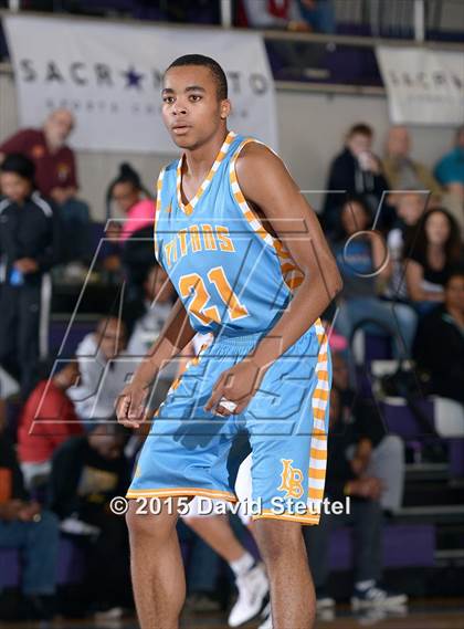 Thumbnail 1 in Burbank vs. Clovis North (St. Hope Elite Classic) photogallery.