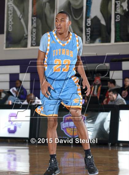 Thumbnail 1 in Burbank vs. Clovis North (St. Hope Elite Classic) photogallery.