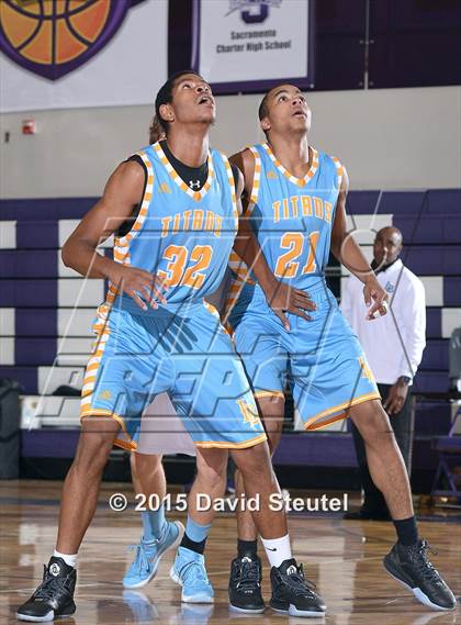 Thumbnail 1 in Burbank vs. Clovis North (St. Hope Elite Classic) photogallery.