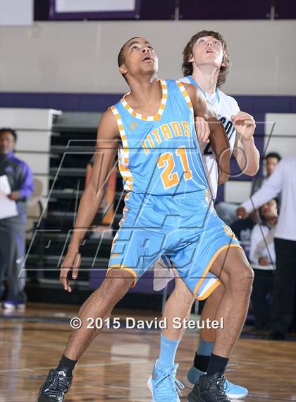 Thumbnail 1 in Burbank vs. Clovis North (St. Hope Elite Classic) photogallery.