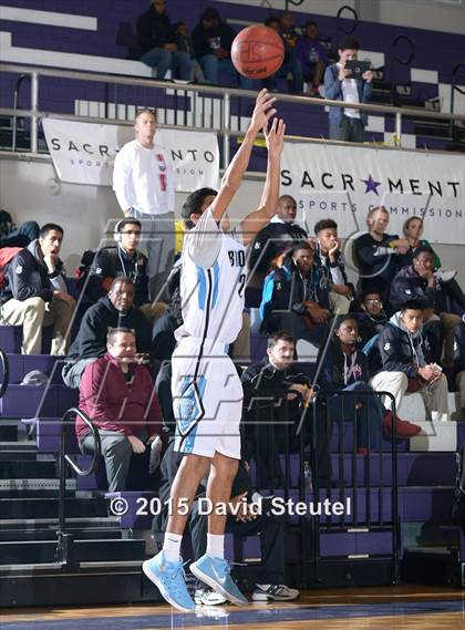 Thumbnail 1 in Burbank vs. Clovis North (St. Hope Elite Classic) photogallery.