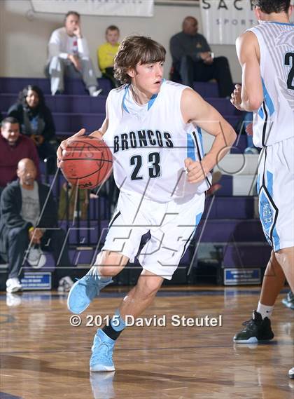 Thumbnail 3 in Burbank vs. Clovis North (St. Hope Elite Classic) photogallery.