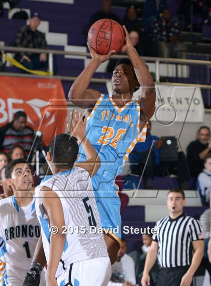 Thumbnail 1 in Burbank vs. Clovis North (St. Hope Elite Classic) photogallery.