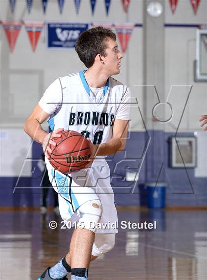 Thumbnail 2 in Burbank vs. Clovis North (St. Hope Elite Classic) photogallery.