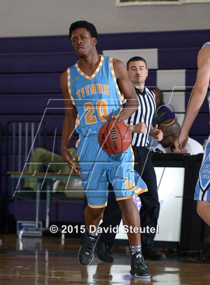 Thumbnail 2 in Burbank vs. Clovis North (St. Hope Elite Classic) photogallery.