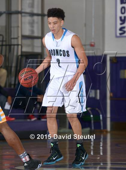 Thumbnail 3 in Burbank vs. Clovis North (St. Hope Elite Classic) photogallery.