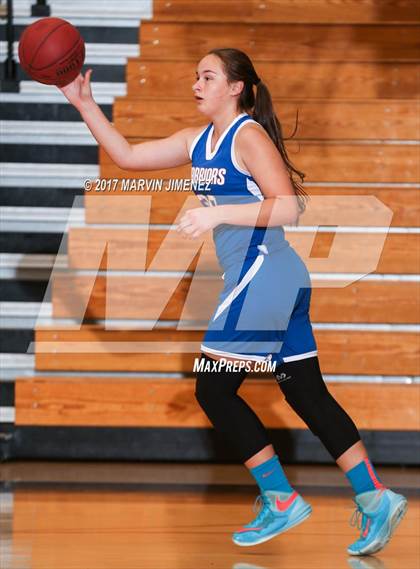 Thumbnail 1 in Royal vs Westlake photogallery.