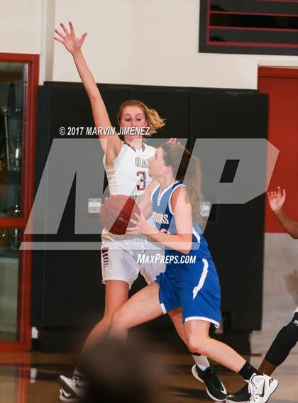 Thumbnail 2 in Royal vs Westlake photogallery.