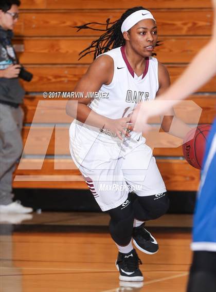 Thumbnail 3 in Royal vs Westlake photogallery.