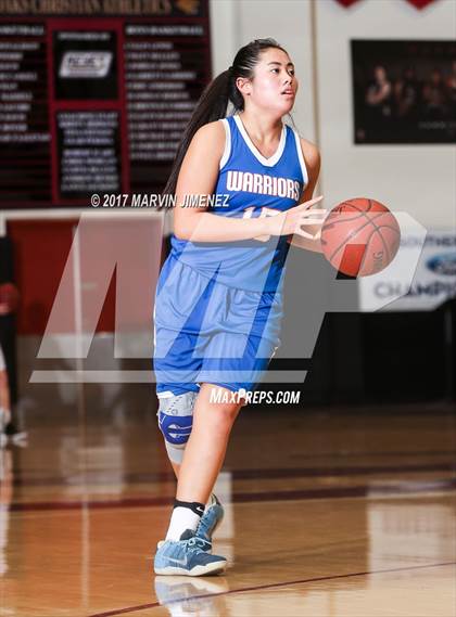 Thumbnail 3 in Royal vs Westlake photogallery.