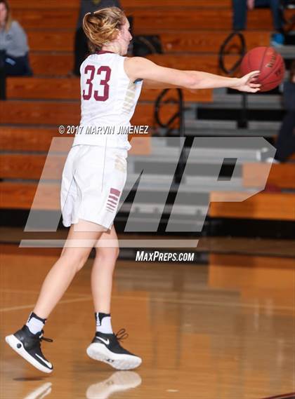 Thumbnail 1 in Royal vs Westlake photogallery.