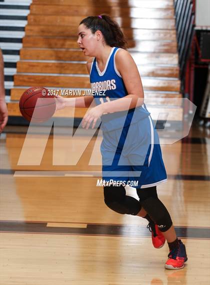 Thumbnail 1 in Royal vs Westlake photogallery.