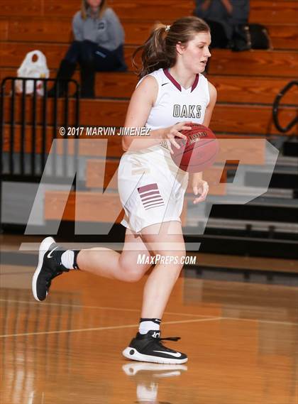 Thumbnail 2 in Royal vs Westlake photogallery.