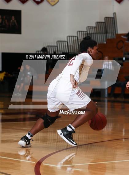 Thumbnail 3 in Royal vs Westlake photogallery.