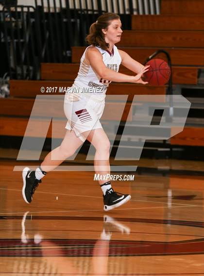 Thumbnail 3 in Royal vs Westlake photogallery.