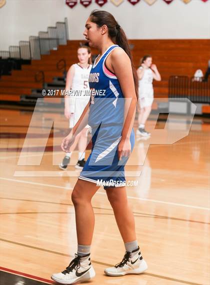 Thumbnail 3 in Royal vs Westlake photogallery.