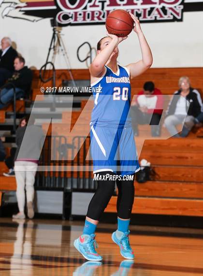 Thumbnail 3 in Royal vs Westlake photogallery.