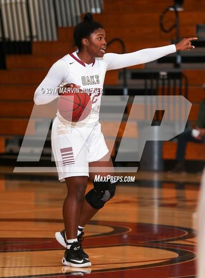 Thumbnail 2 in Royal vs Westlake photogallery.