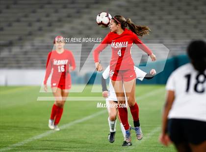 Thumbnail 1 in Bishop Montgomery vs La Salle photogallery.