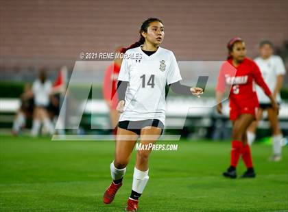 Thumbnail 1 in Bishop Montgomery vs La Salle photogallery.