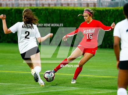 Thumbnail 3 in Bishop Montgomery vs La Salle photogallery.