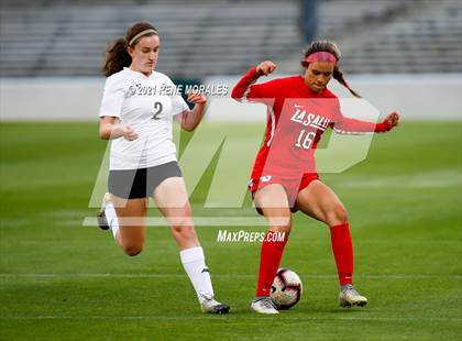 Thumbnail 1 in Bishop Montgomery vs La Salle photogallery.