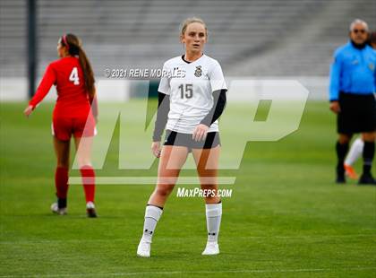 Thumbnail 3 in Bishop Montgomery vs La Salle photogallery.