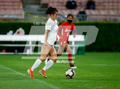 Thumbnail 2 in Bishop Montgomery vs La Salle photogallery.