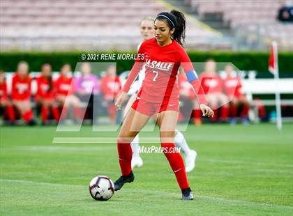 Thumbnail 2 in Bishop Montgomery vs La Salle photogallery.