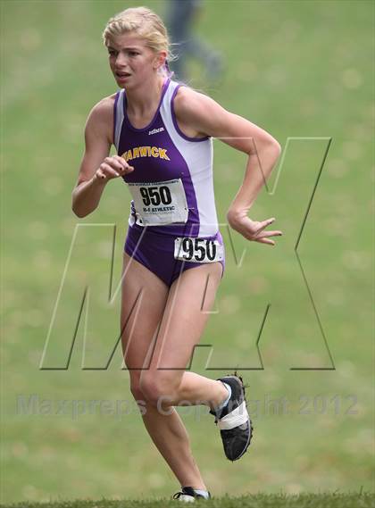 Thumbnail 1 in NYSPHSAA Cross Country Championships (Girls Class A) photogallery.